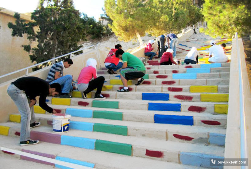 colorful-stairs-in-syria-designboom-03